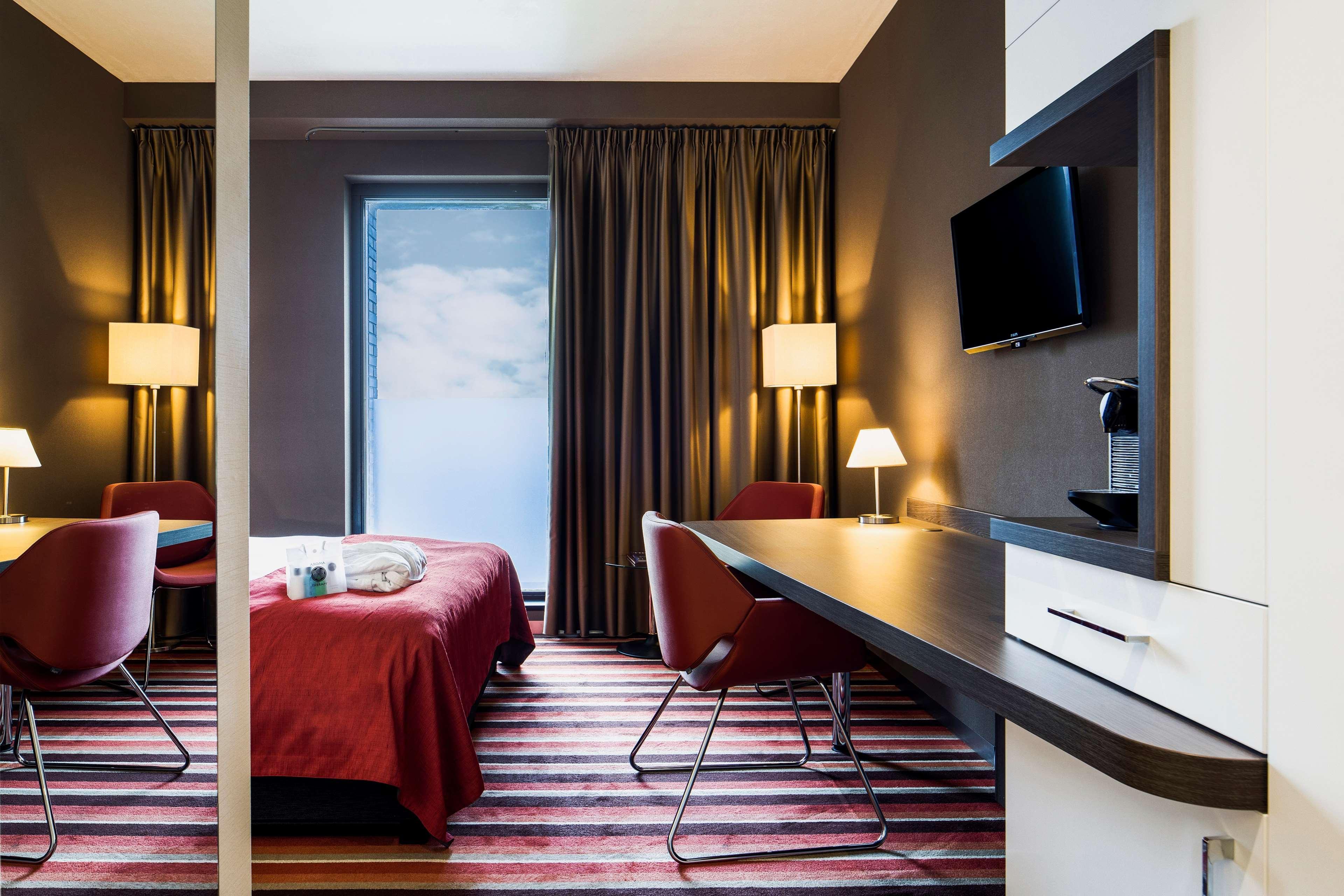 Best Western Plus La Corniche Тулон Екстер'єр фото